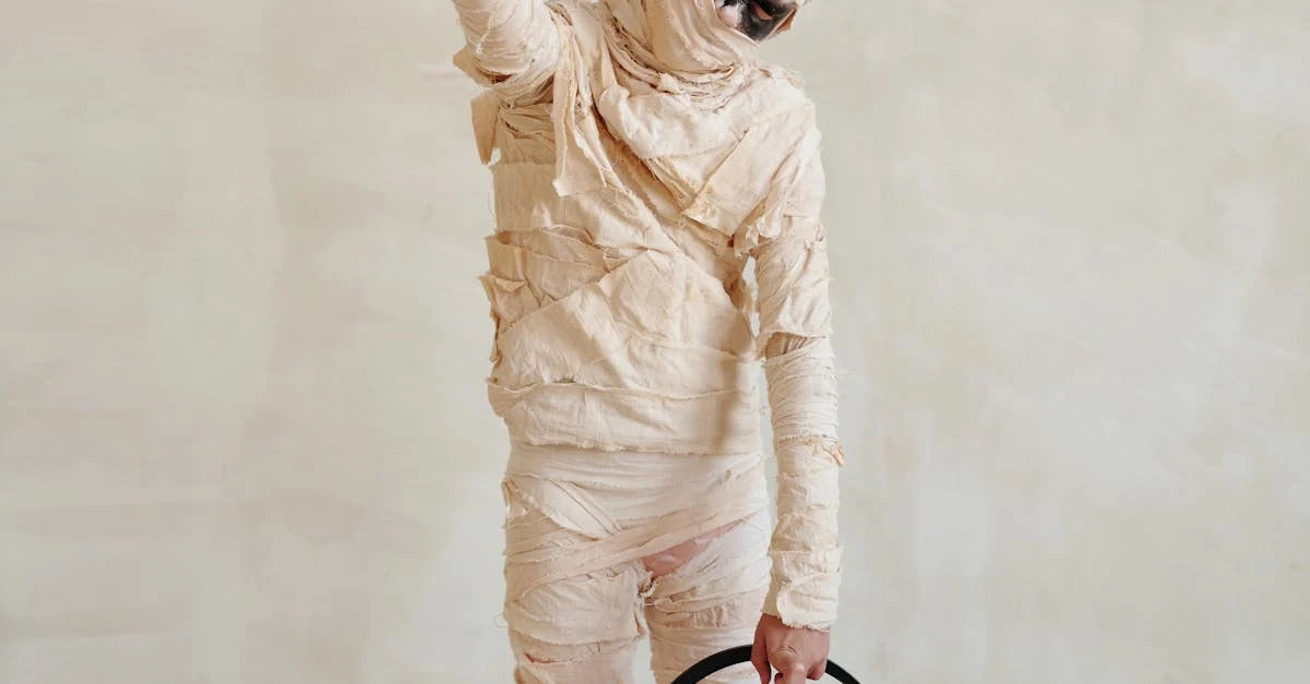 how to make a mummy costume