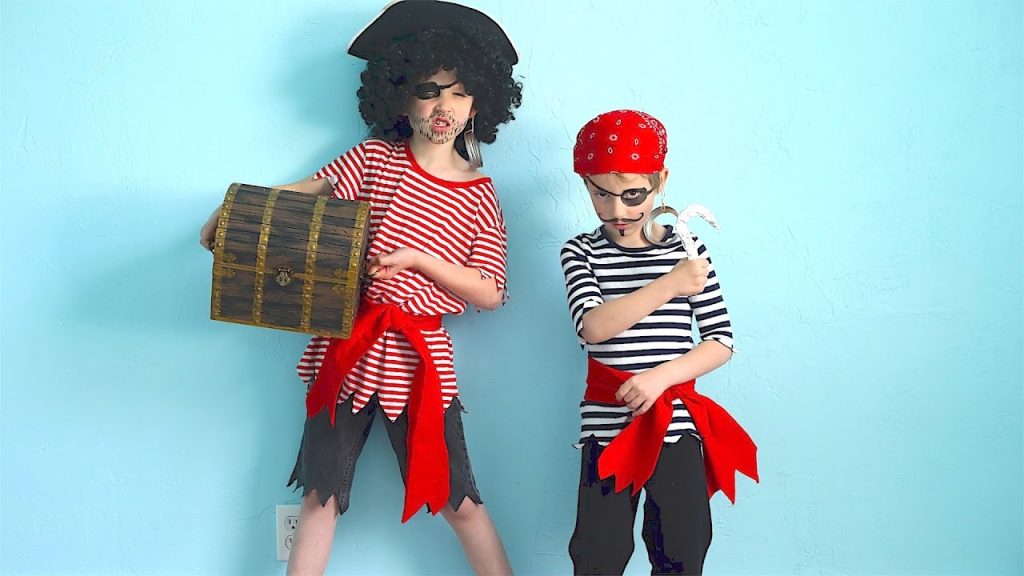 DIY Pirate Costume for Swashbuckling Success