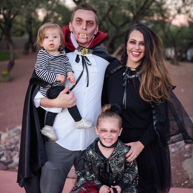 Halloween family costume